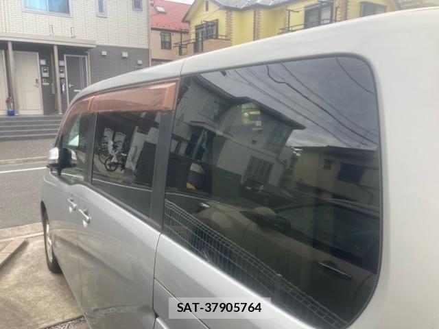Nissan SERENA 2009-10 8745742-6