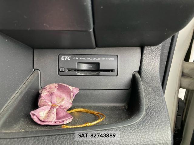 Nissan SERENA 2009-09 8745740-10