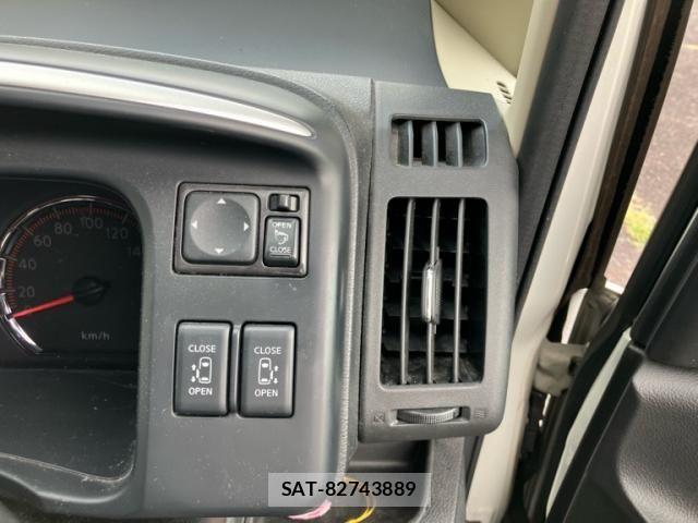 Nissan SERENA 2009-09 8745740-11