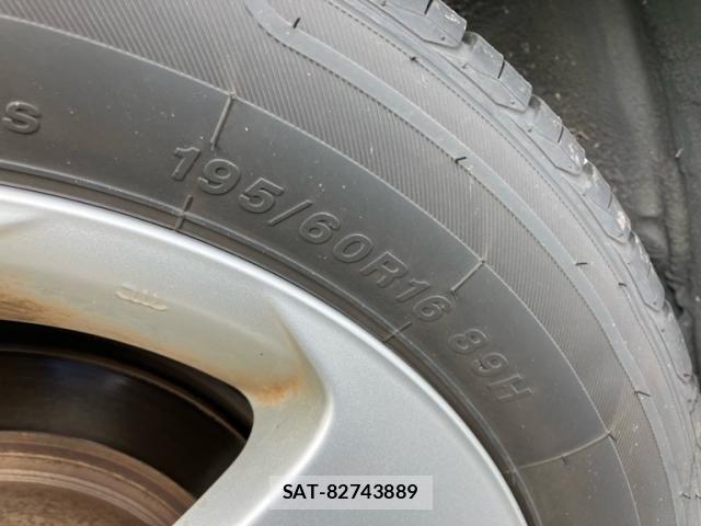 Nissan SERENA 2009-09 8745740-3
