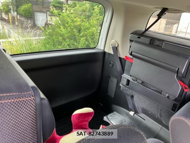 Nissan SERENA 2009-09 8745740-4