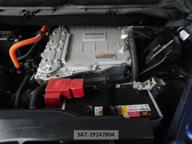 Nissan SERENA 2022-03 8745709-11
