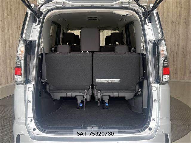 Nissan SERENA 2018-04 8745719-9