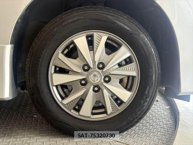 Nissan SERENA 2018-04 8745719-12