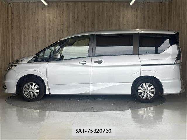 Nissan SERENA 2018-04 8745719-18