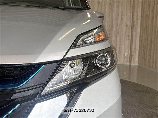 Nissan SERENA 2018-04 8745719-20