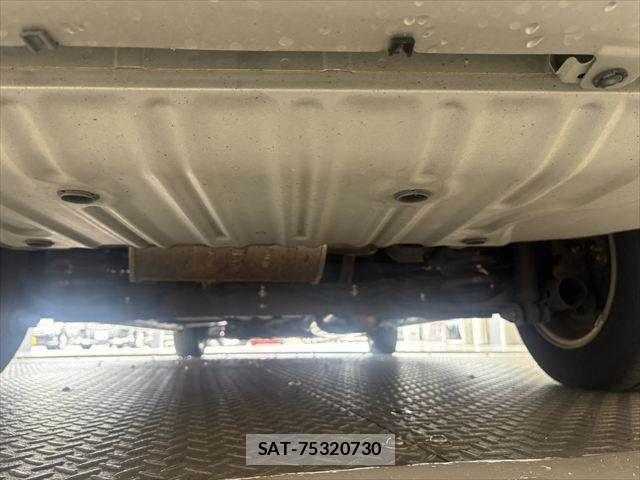 Nissan SERENA 2018-04 8745719-28