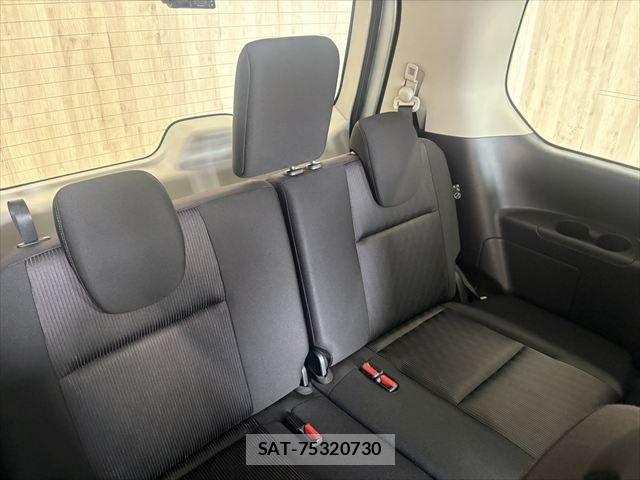 Nissan SERENA 2018-04 8745719-8