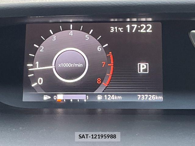 Nissan SERENA 2017-10 8745726-14