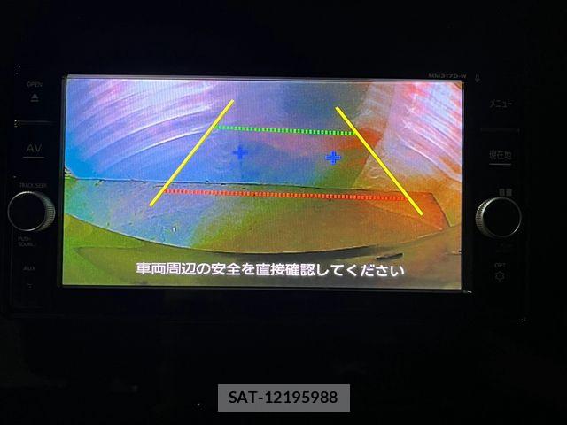 Nissan SERENA 2017-10 8745726-17