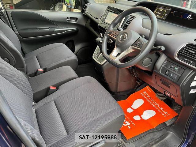 Nissan SERENA 2017-10 8745726-3