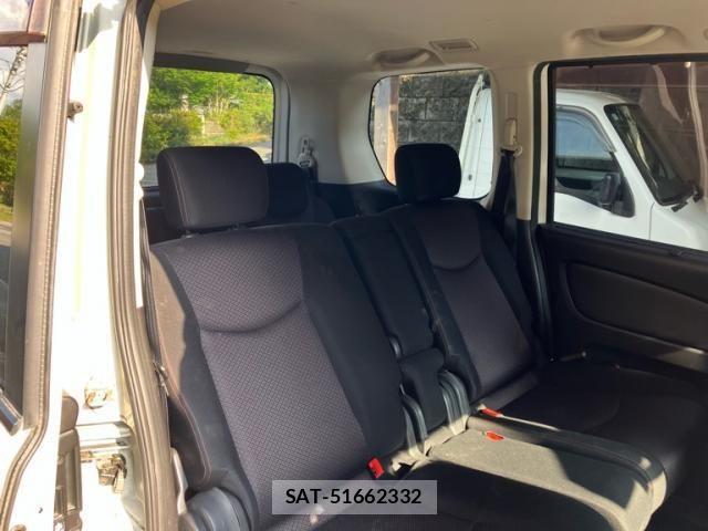 Nissan SERENA 2012-02 8745751-12