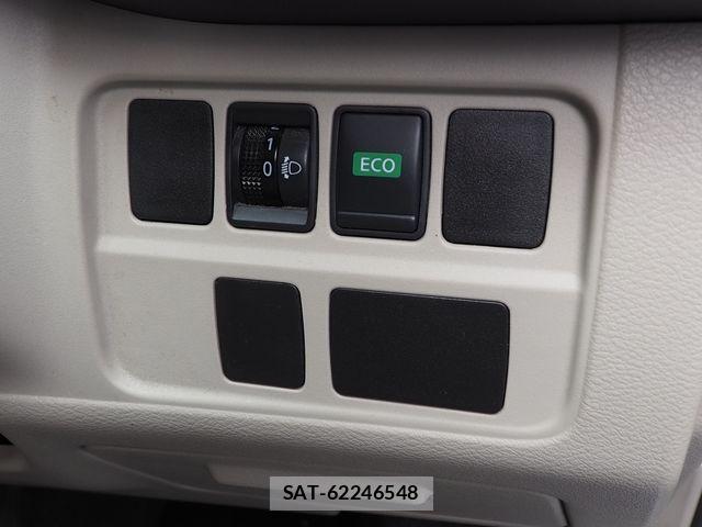 Nissan SERENA 2017-07 8745722-7