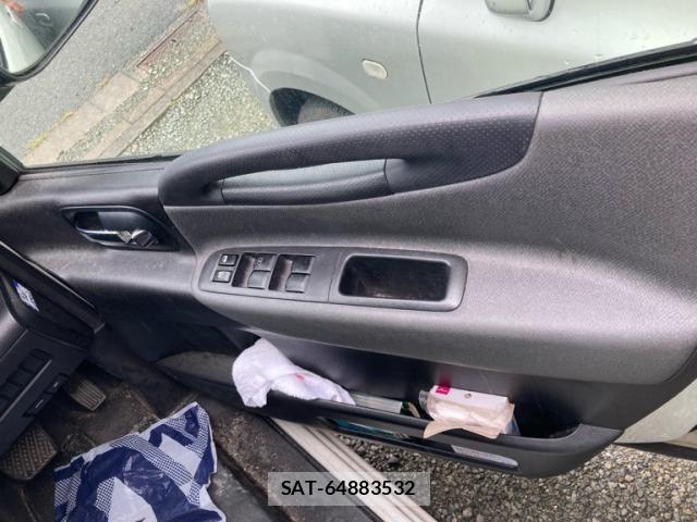 Nissan SERENA 2007-02 8745749-18