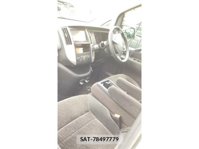 Nissan SERENA 2010-02 8745745-7