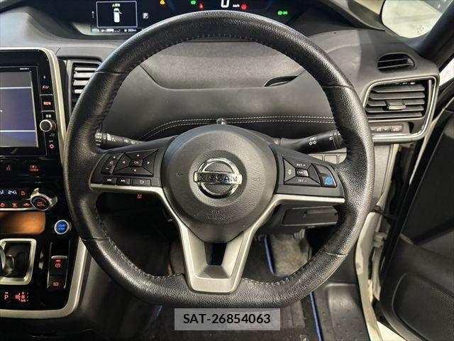 Nissan SERENA 2019-04 8745723-10