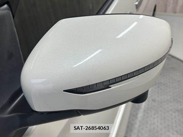 Nissan SERENA 2019-04 8745723-24