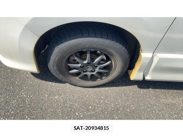 Nissan SERENA 2011-07 8745736-4