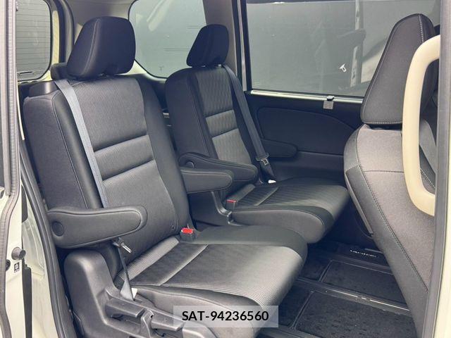Nissan SERENA 2021-11 8745706-18