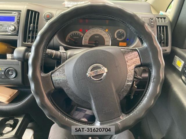 Nissan SERENA 2007-04 8744029-18