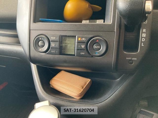 Nissan SERENA 2007-04 8744029-22