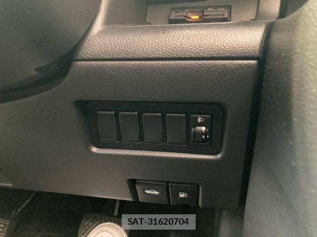 Nissan SERENA 2007-04 8744029-23