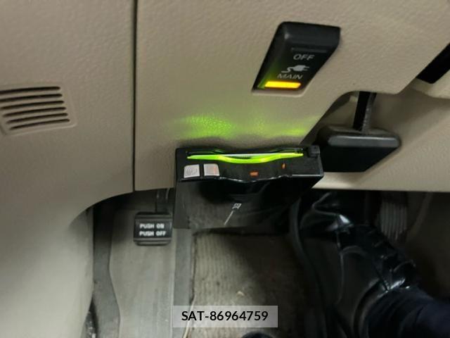 Nissan SERENA 2007-09 8745748-23