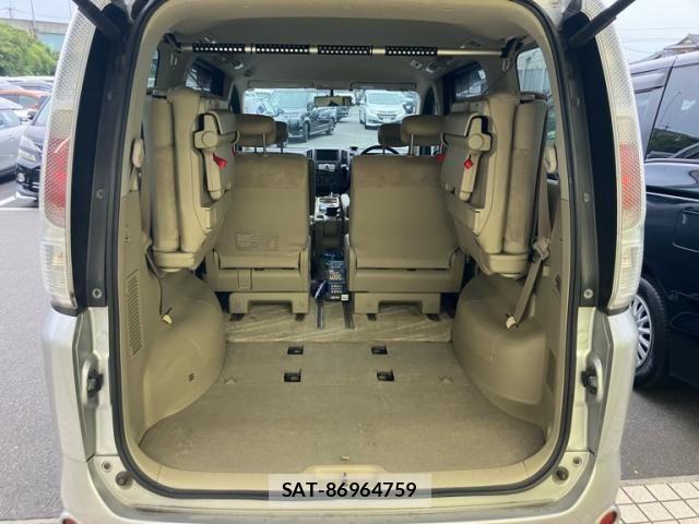 Nissan SERENA 2007-09 8745748-4