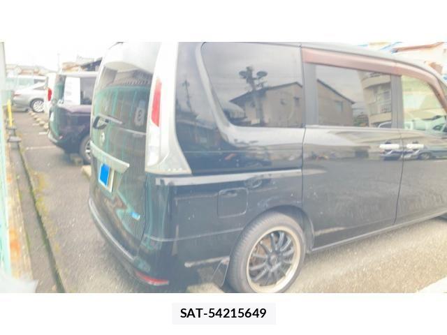 Nissan SERENA 2011-11 8745750-3