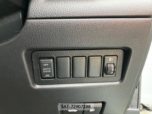 Nissan SERENA 2005-07 8745738-7