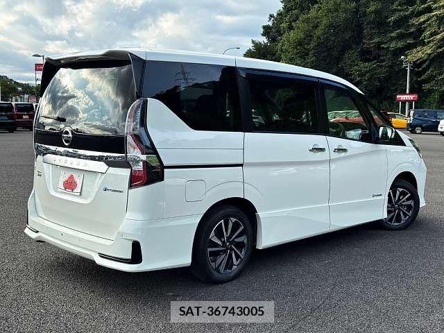 Nissan SERENA 2022-06 8745710-2