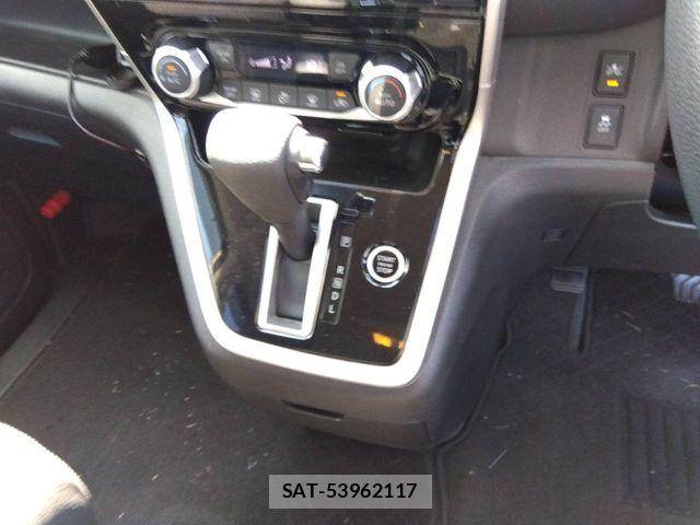 Nissan SERENA 2017-08 8781957-8