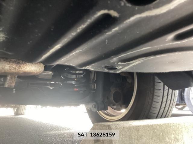Nissan SERENA 2016-01 8781965-13
