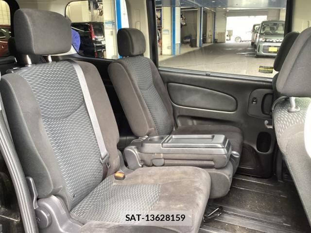Nissan SERENA 2016-01 8781965-15