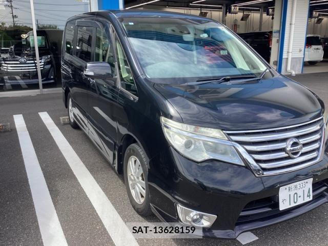 Nissan SERENA 2016-01 8781965-1