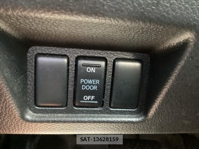 Nissan SERENA 2016-01 8781965-21