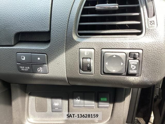 Nissan SERENA 2016-01 8781965-23