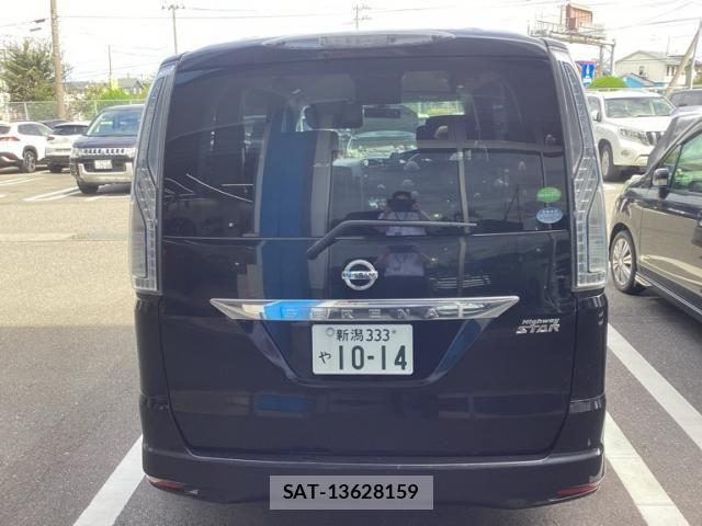 Nissan SERENA 2016-01 8781965-3
