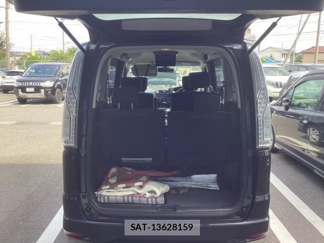 Nissan SERENA 2016-01 8781965-5
