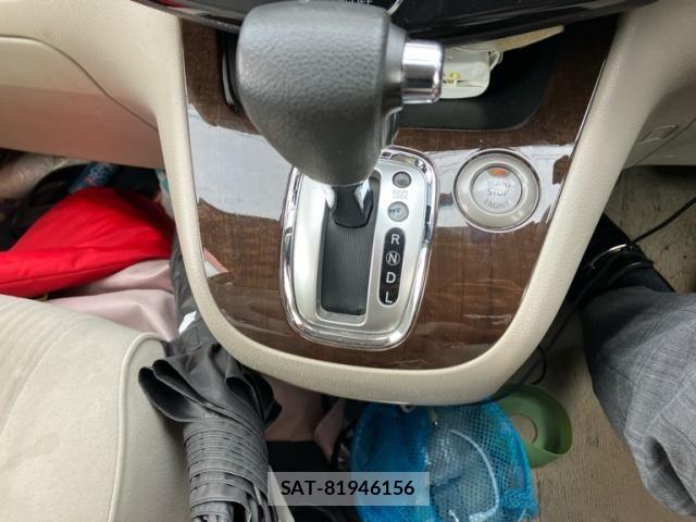 Nissan SERENA 2012-04 8781969-22