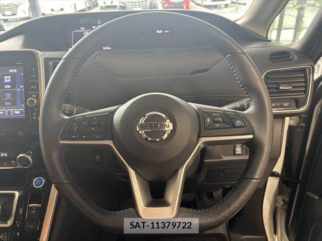 Nissan SERENA 2018-10 8781948-13