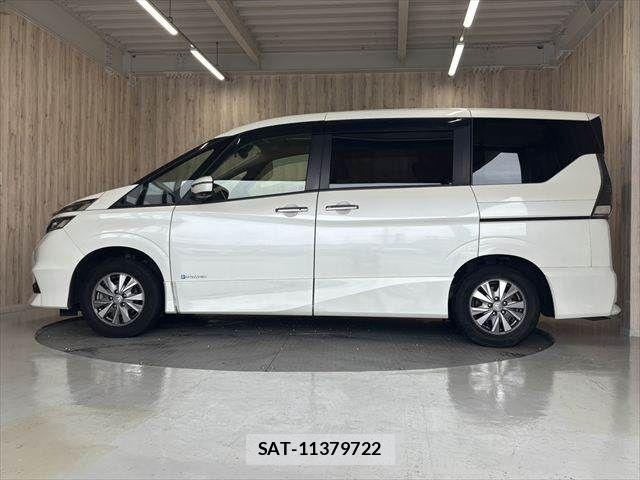 Nissan SERENA 2018-10 8781948-22