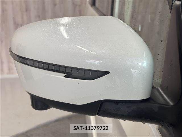 Nissan SERENA 2018-10 8781948-28