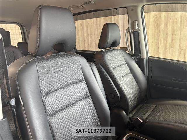 Nissan SERENA 2018-10 8781948-8