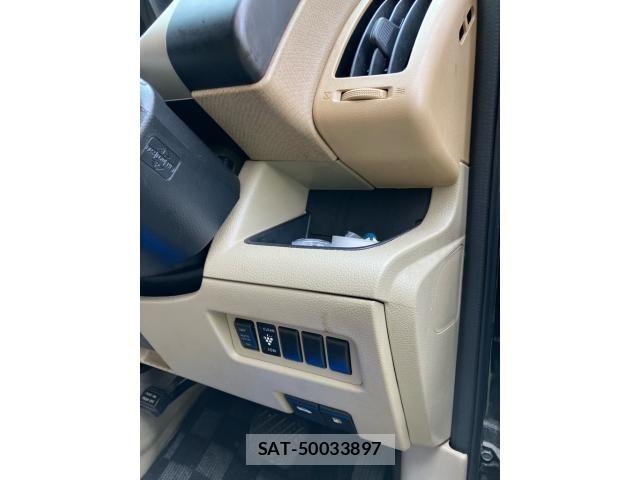 Nissan SERENA 2007-09 8781970-14