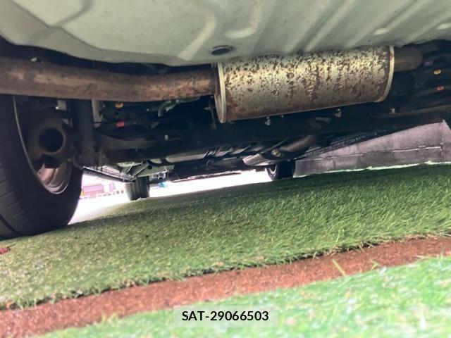 Nissan SERENA 2016-01 8781960-11