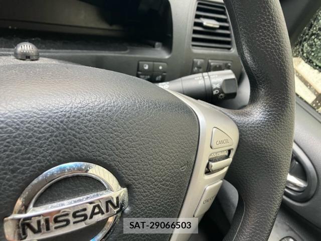 Nissan SERENA 2016-01 8781960-18