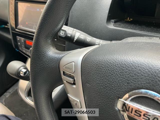 Nissan SERENA 2016-01 8781960-19
