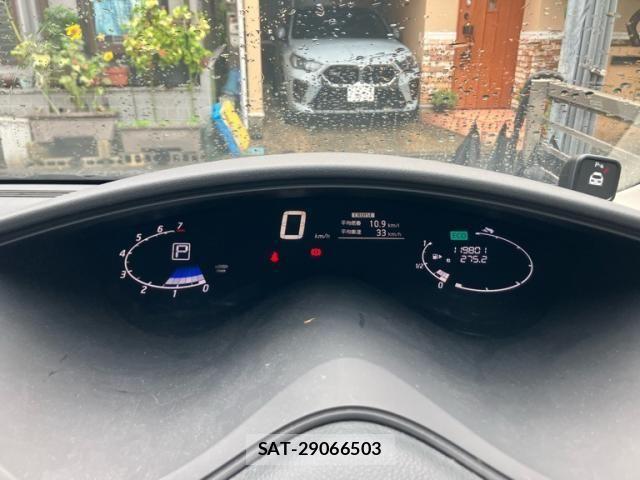 Nissan SERENA 2016-01 8781960-20