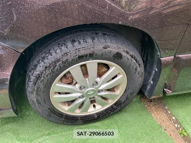 Nissan SERENA 2016-01 8781960-3
